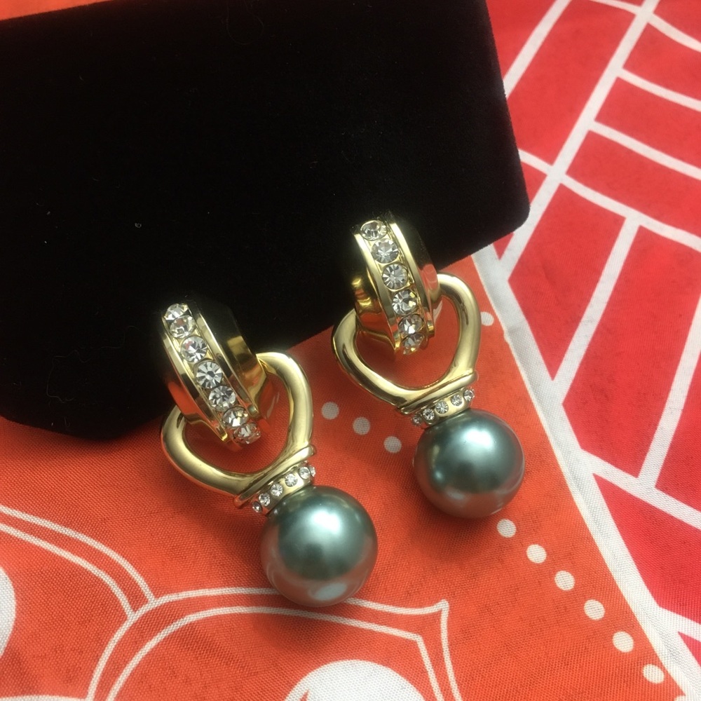 LaVintage Dyed Japanese Clip On Earring Pair